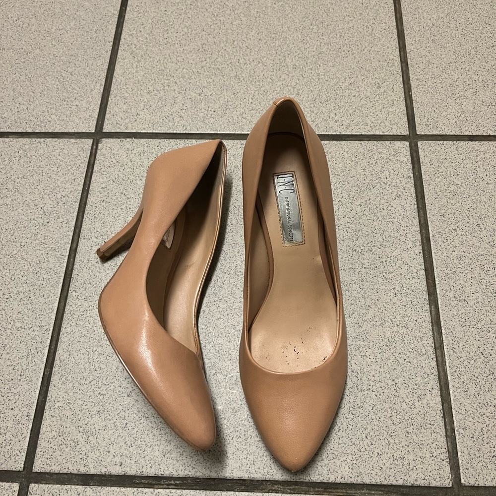 I.N.C. Nude heels size 7